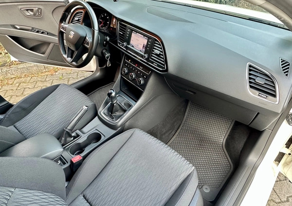Seat Leon cena 39800 przebieg: 237777, rok produkcji 2014 z Zwoleń małe 781